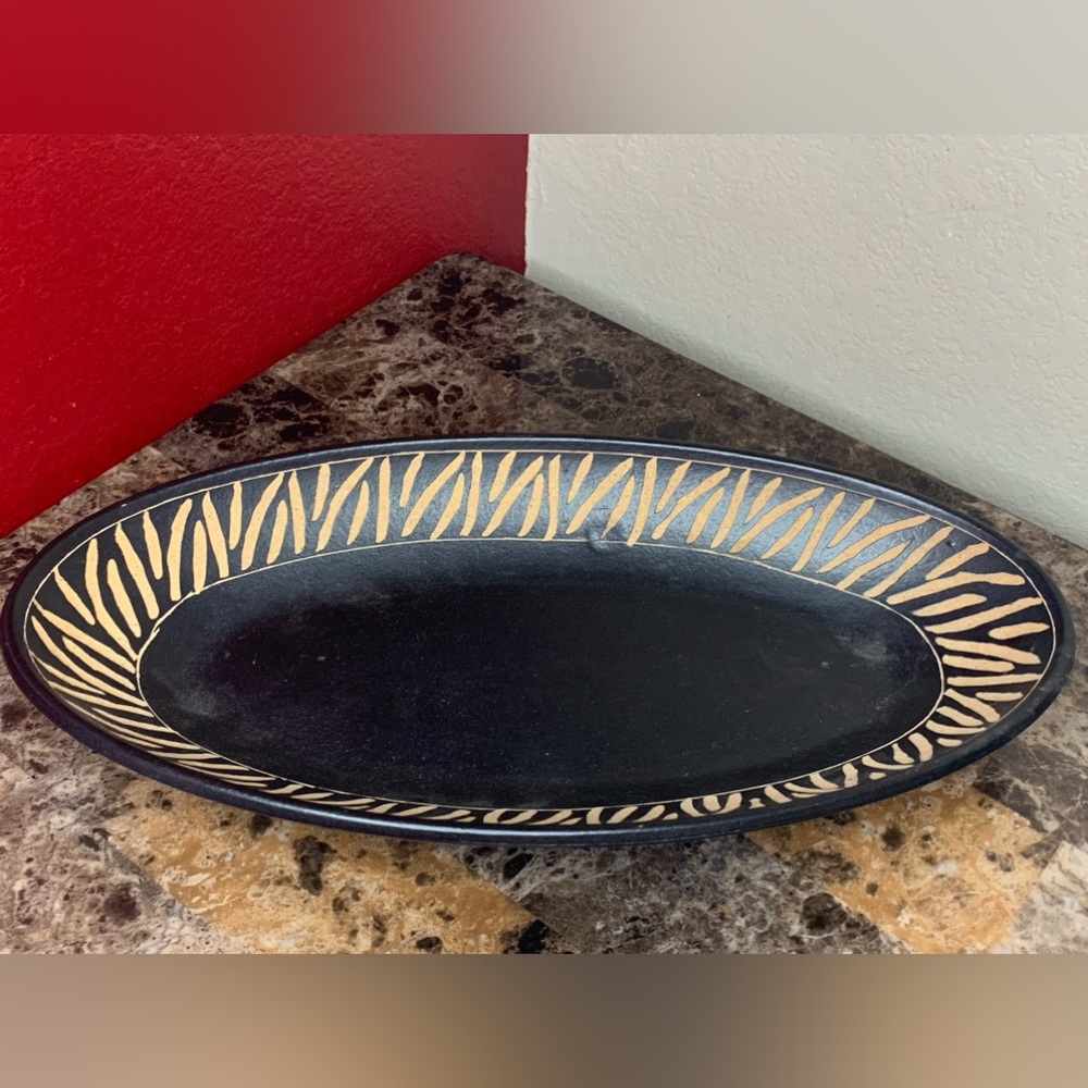 Safari black wooden oval bowl